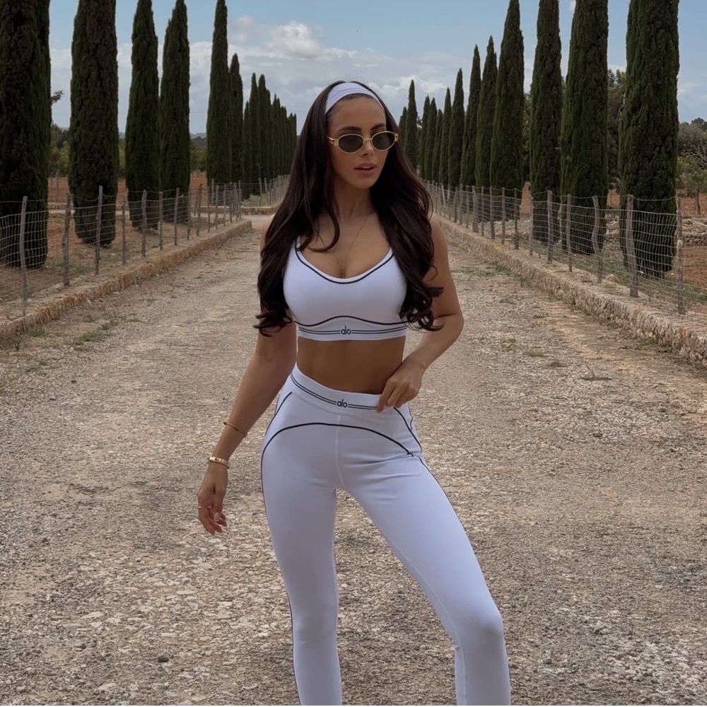 ALO Yoga Airbrush High Waist Heart Throb Legging White/Black Size Small NWT